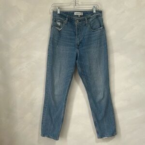 Abercrombie High Rise Mom Jean curve love size 29